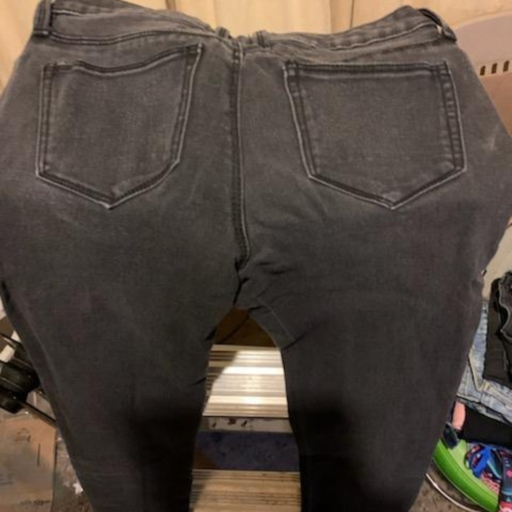 Woman's No Boundaries Jeans